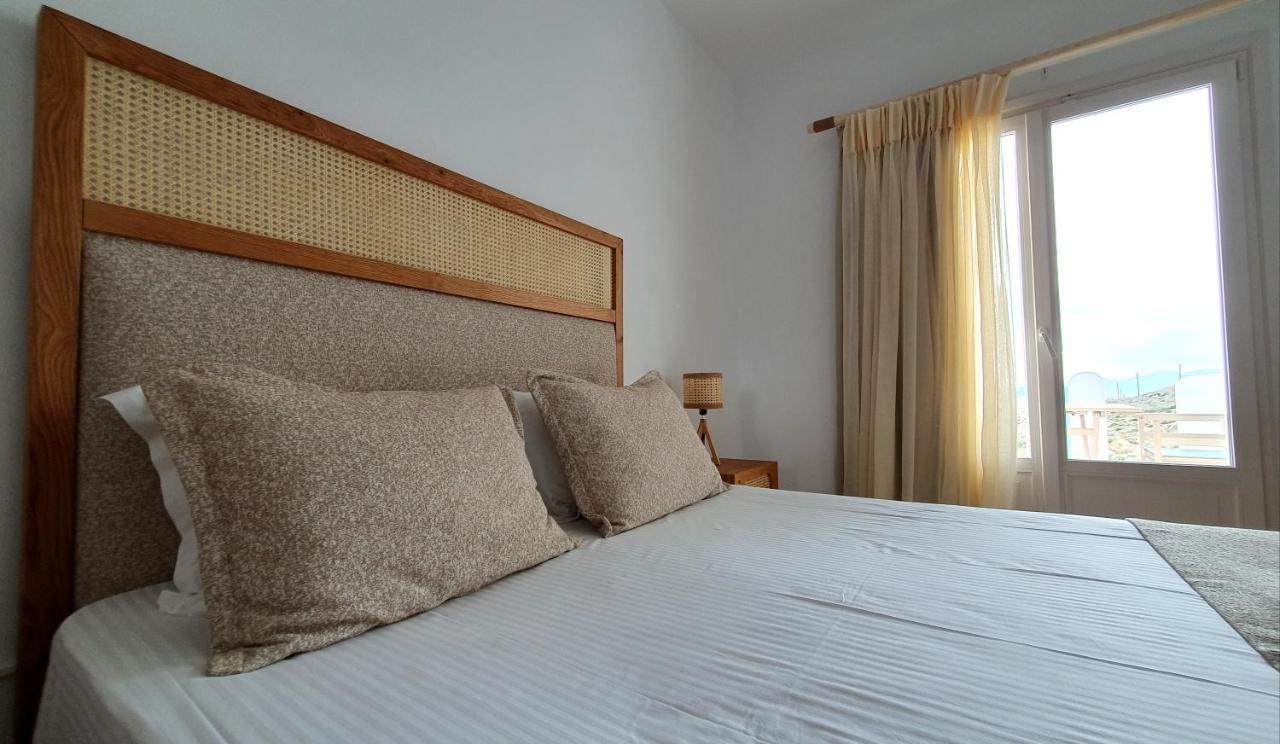 Sarakiniko Rooms Адамас Экстерьер фото