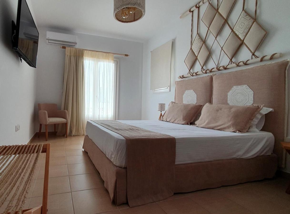 Sarakiniko Rooms Адамас Экстерьер фото