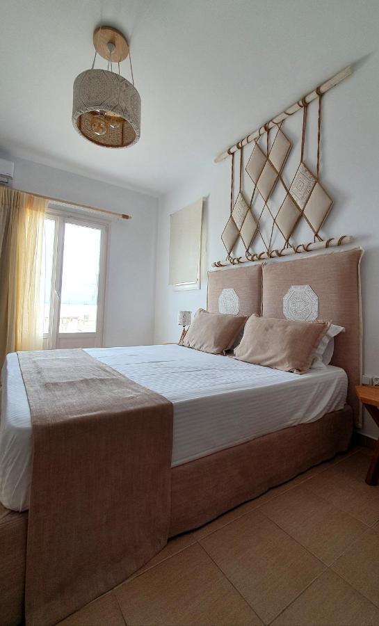 Sarakiniko Rooms Адамас Экстерьер фото