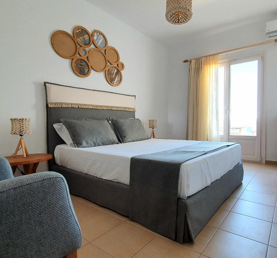 Sarakiniko Rooms Адамас Экстерьер фото
