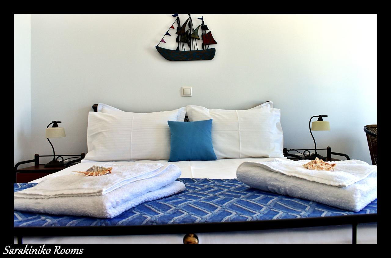Sarakiniko Rooms Адамас Экстерьер фото
