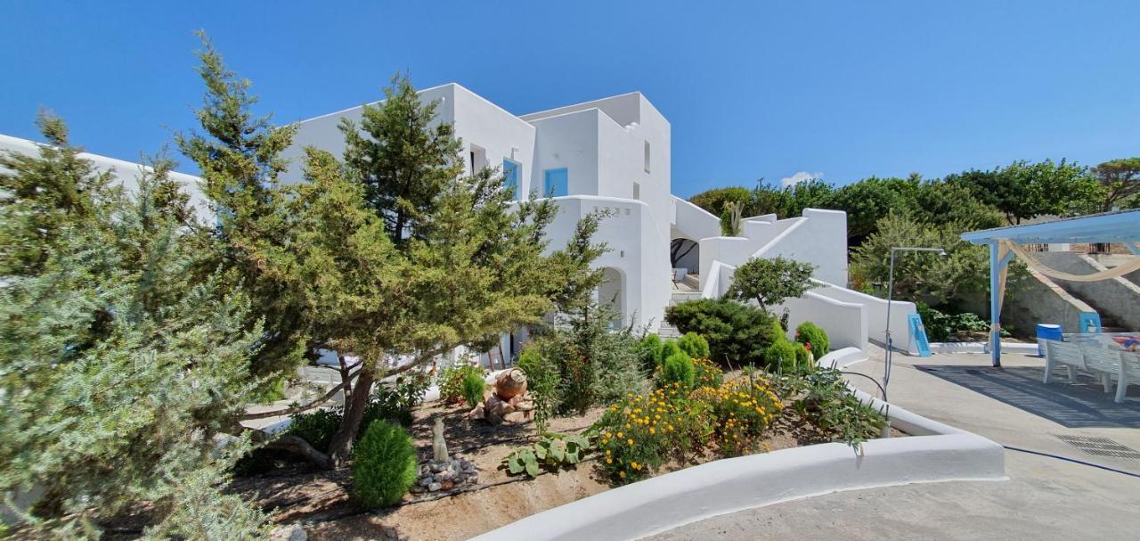 Sarakiniko Rooms Адамас Экстерьер фото